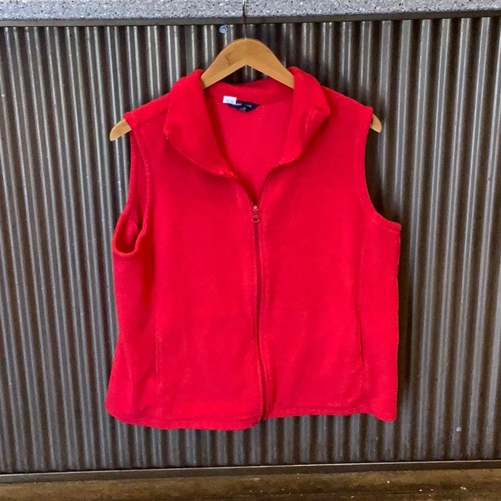 Red Lands End vest